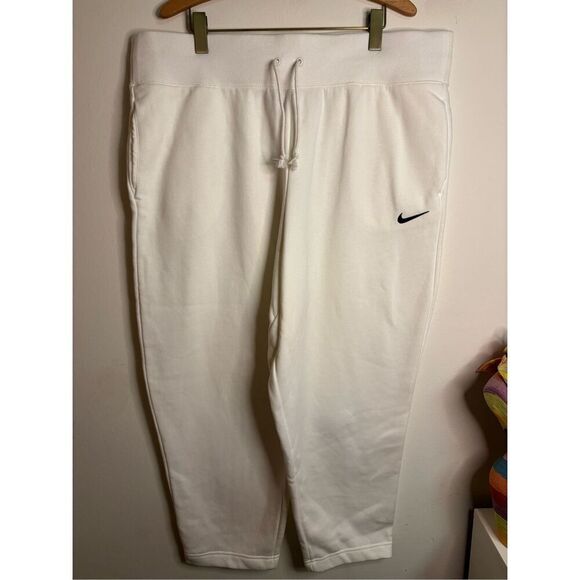 Nike High Waisted Loose Sweats - Picture 2 of 6